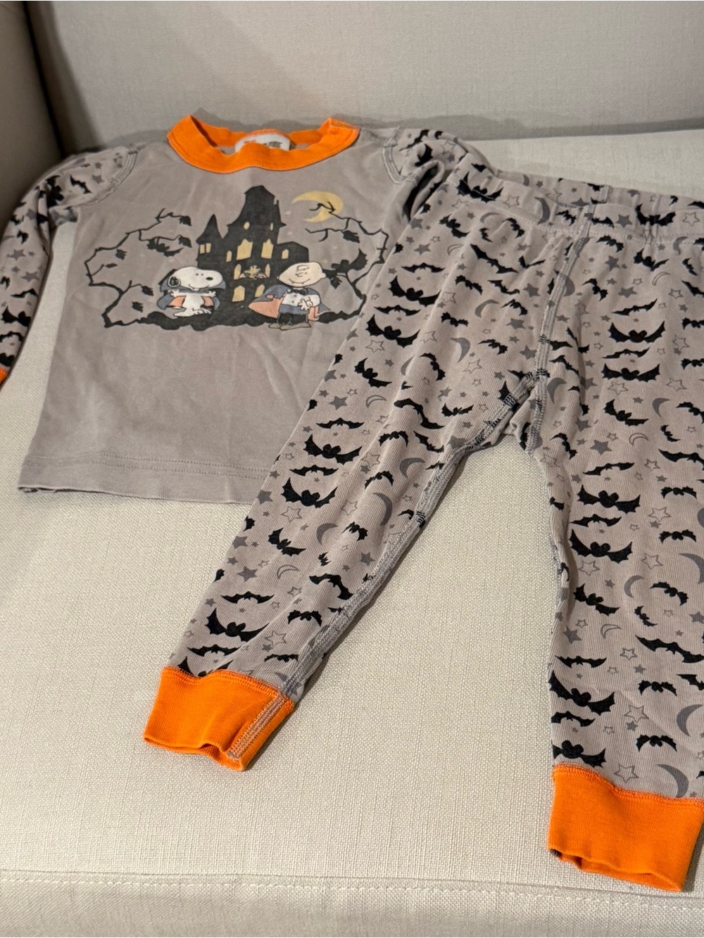 Hanna Andersson Gray Orange Halloween Snoopy Charlie Brown Peanuts PJ Set 18-24m